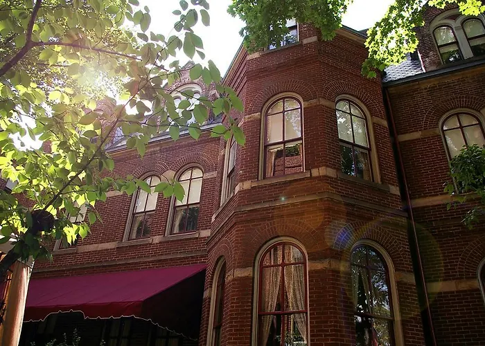 The Priory 3* Pittsburgh
