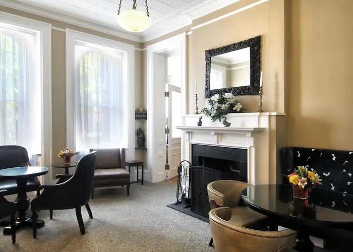 Hotel The Priory Pittsburgh